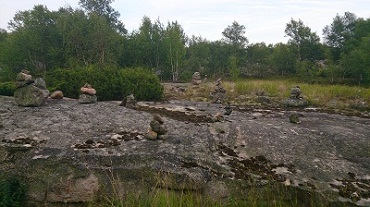 Пирамидки на острове Brändö.
