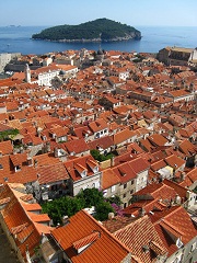 Вид на Дубровник с крепостной стены 
